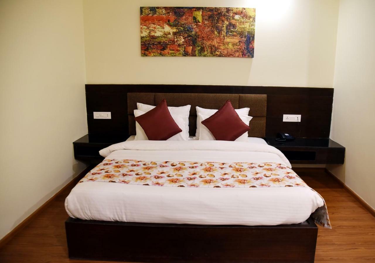 Clarks Inn Suites Katra Екстер'єр фото