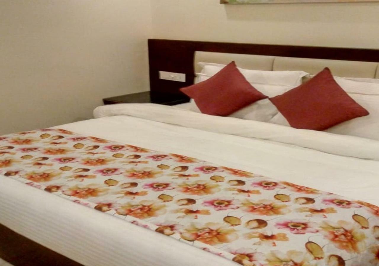 Clarks Inn Suites Katra Екстер'єр фото
