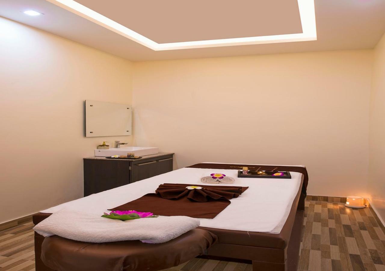 Clarks Inn Suites Katra Екстер'єр фото